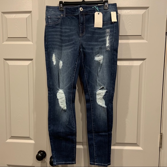 Maurices Mid Rise Denim Flex Jegging 